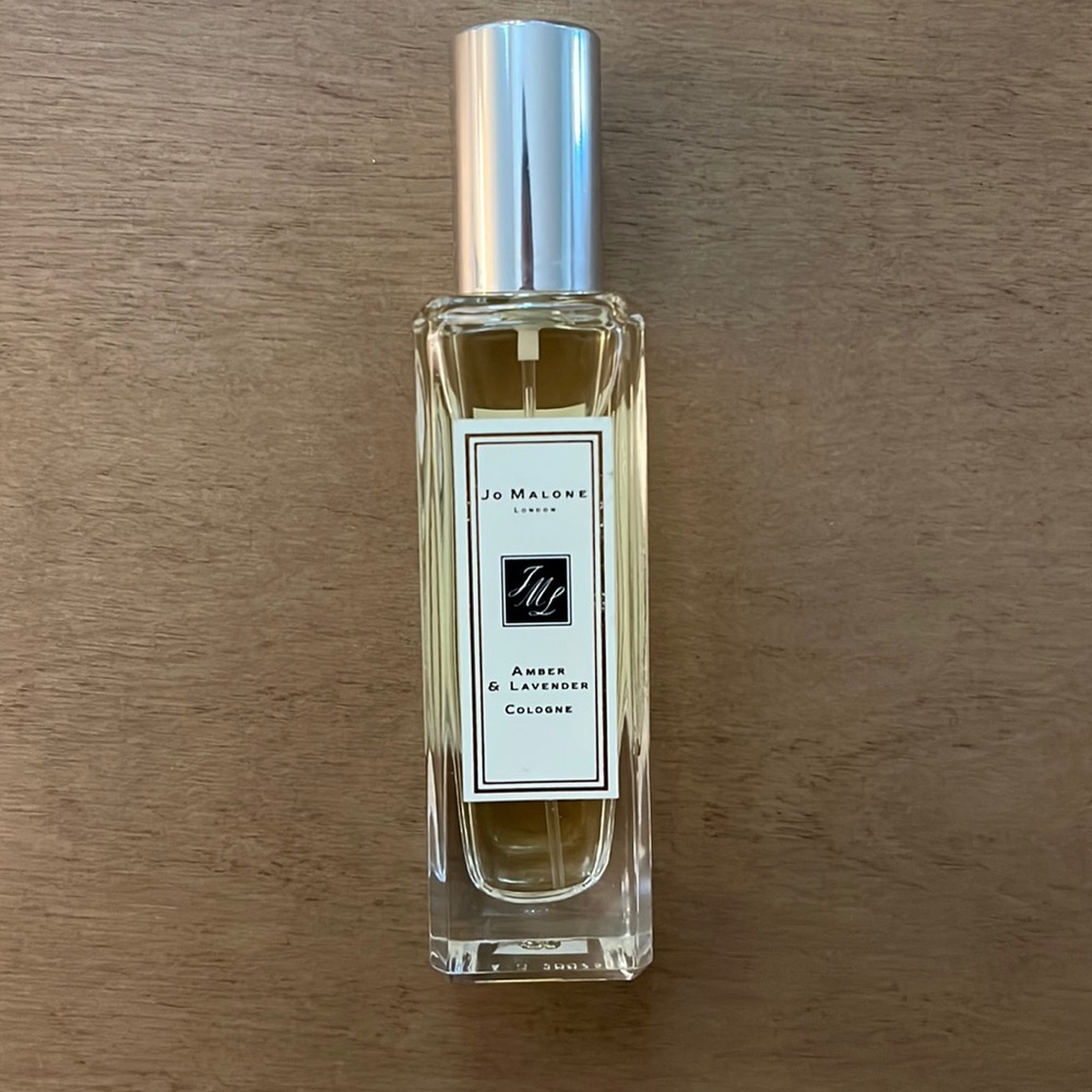 ✨ Jo Malone London
Amber and Lavender Cologne